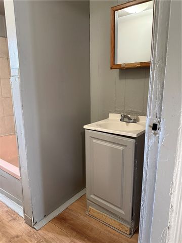 626 Jay St, Rochester, NY 14611