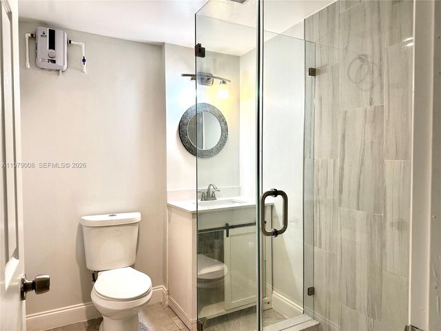 1279 NE 40th Pl 3, Oakland Park, FL 33334