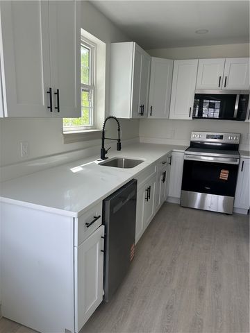 531 Smith Street 201, Providence, RI 02908