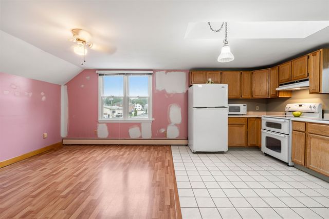 24 Plummer Street, Goffstown, NH 03102