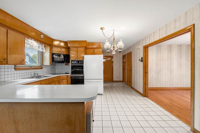 24 Plummer Street, Goffstown, NH 03102