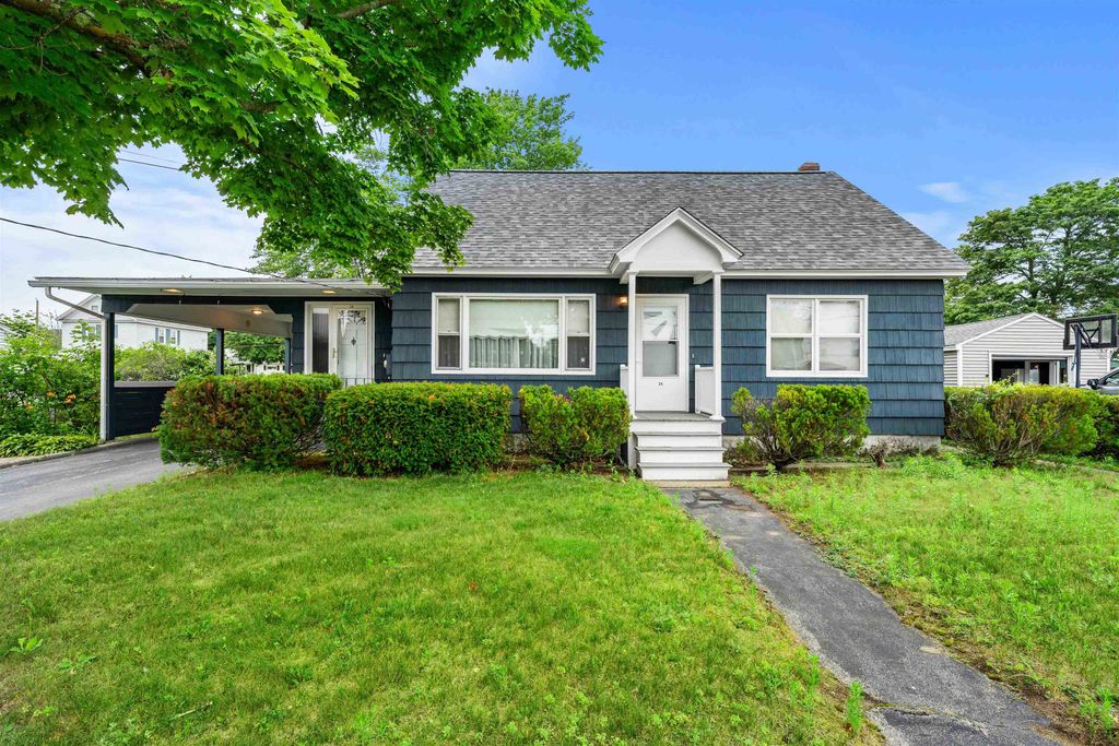 24 Plummer Street, Goffstown, NH 03102