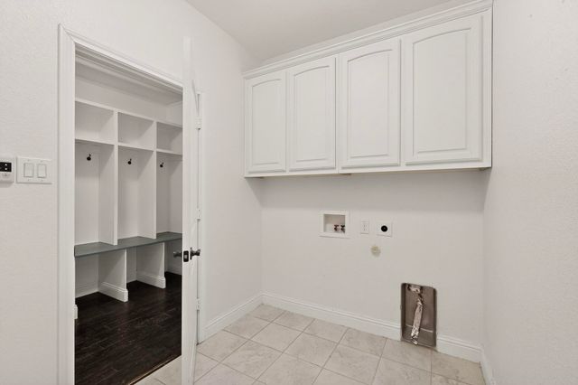 1025 Merion Drive, Fort Worth, TX 76028