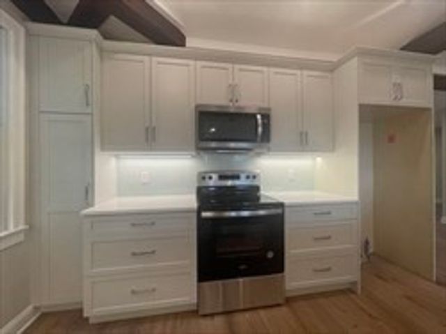 555 Foundry St B, Easton, MA 02375