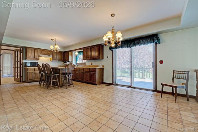 1688 Carpenter Drive, Troy, MI 48098