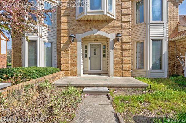 1688 Carpenter Drive, Troy, MI 48098
