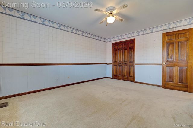 1688 Carpenter Drive, Troy, MI 48098