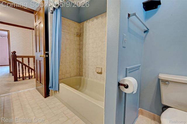 1688 Carpenter Drive, Troy, MI 48098