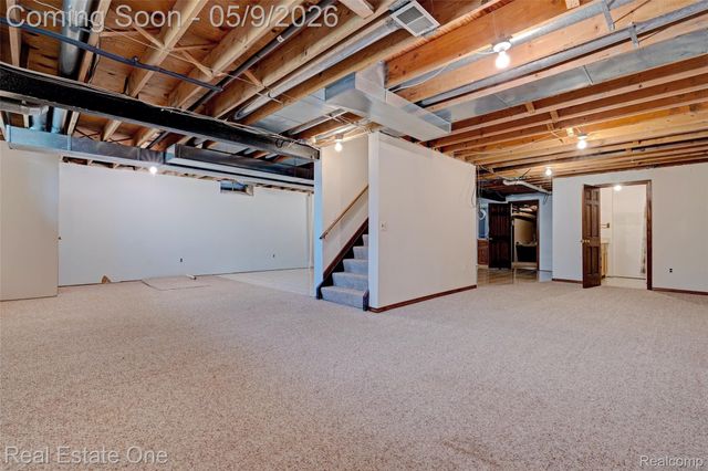 1688 Carpenter Drive, Troy, MI 48098