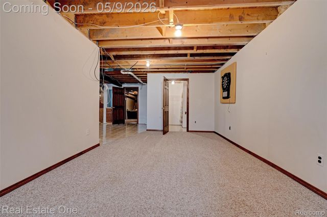 1688 Carpenter Drive, Troy, MI 48098