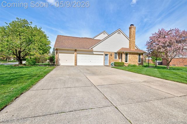 1688 Carpenter Drive, Troy, MI 48098