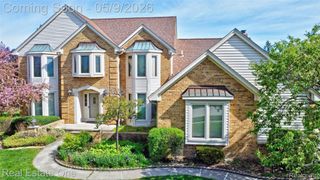 1688 Carpenter Drive, Troy, MI 48098