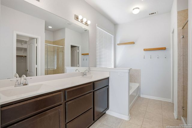 8244 Breezy, Selma, TX 78154