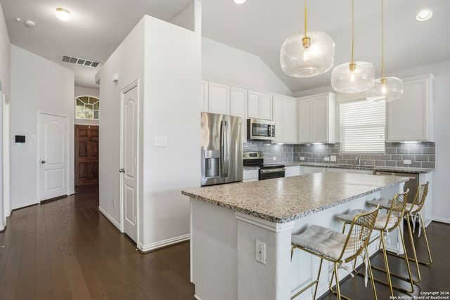 8244 Breezy, Selma, TX 78154