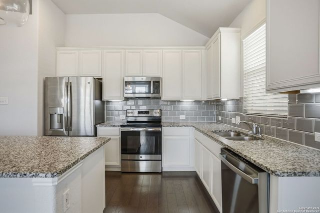 8244 Breezy, Selma, TX 78154