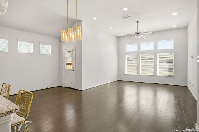 8244 Breezy, Selma, TX 78154