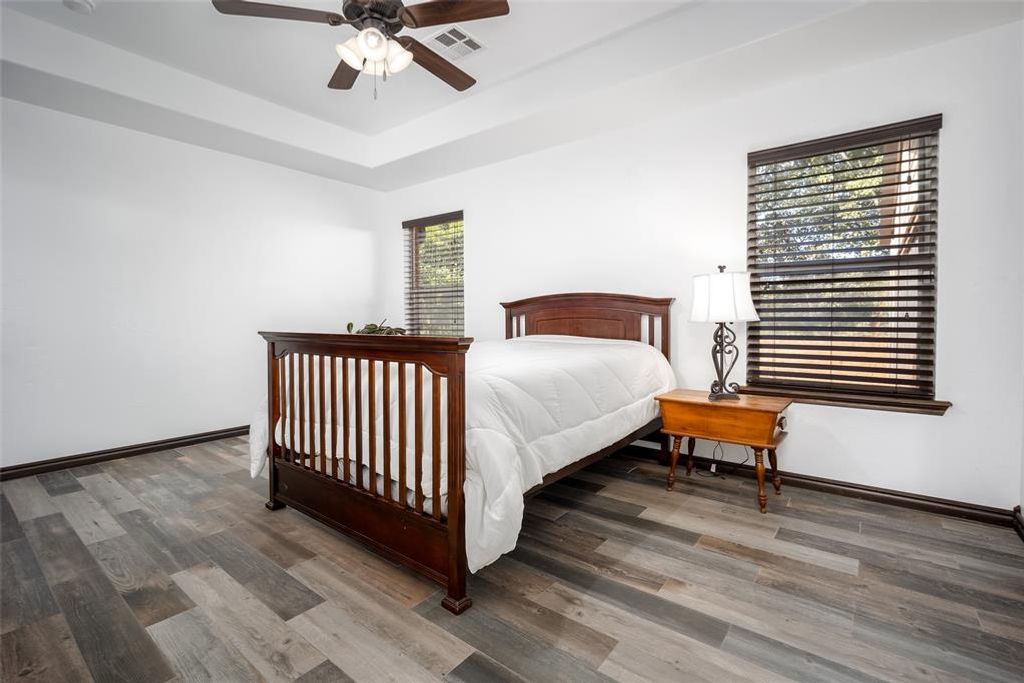 Image 11 of property listing at 949 County Street 2932, Tuttle, OK 73089