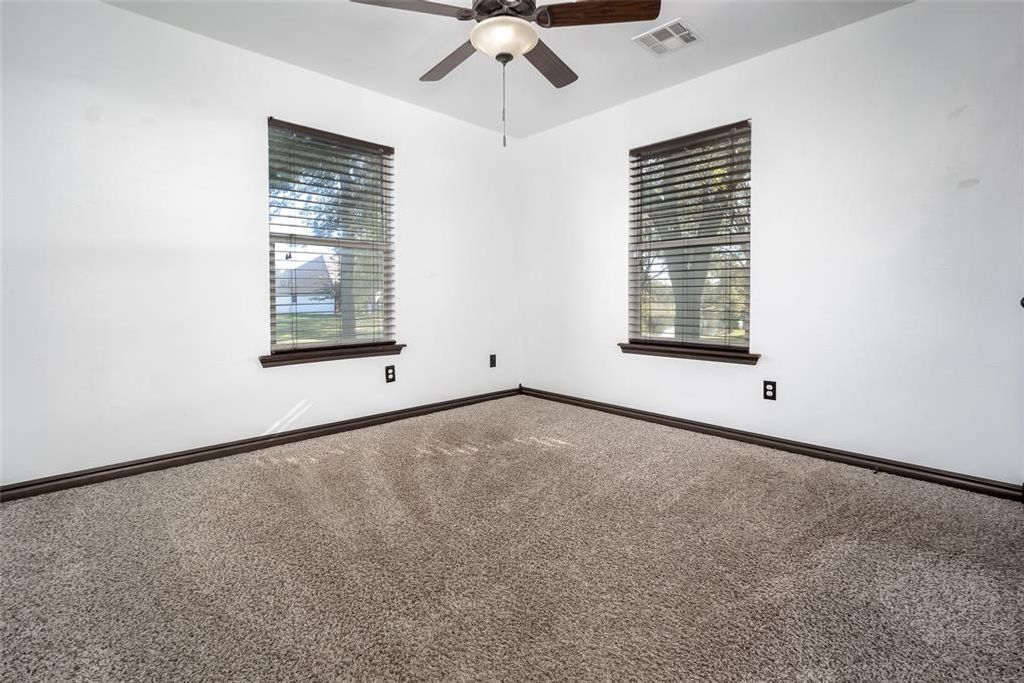 Image 18 of property listing at 949 County Street 2932, Tuttle, OK 73089