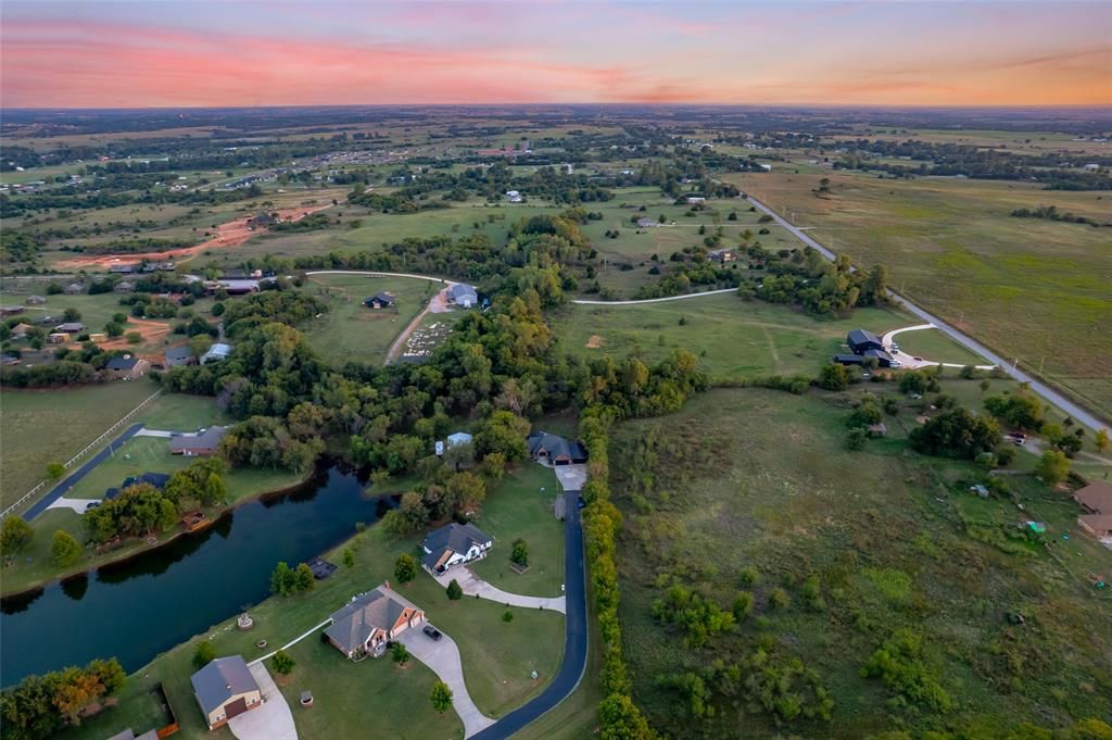 Image 30 of property listing at 949 County Street 2932, Tuttle, OK 73089