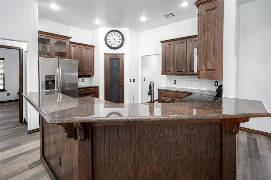 Image 7 of property listing at 949 County Street 2932, Tuttle, OK 73089