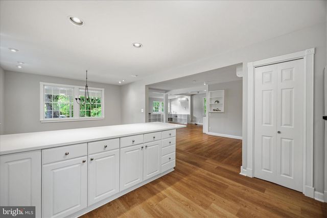 565 SUNSET KNOLL RD, Pasadena, MD 21122