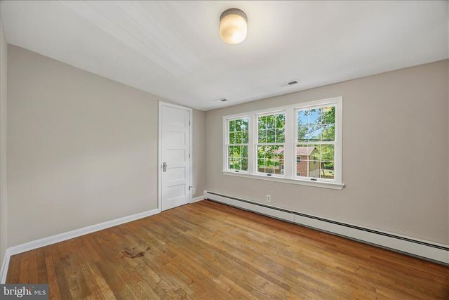 565 SUNSET KNOLL RD, Pasadena, MD 21122