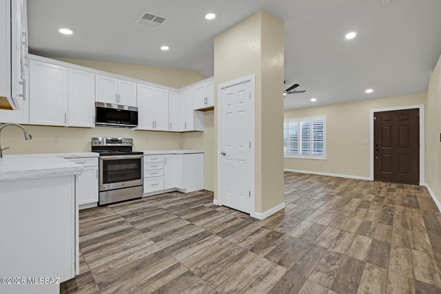 1260 W Crystal Palace Place, Tucson, AZ 85737