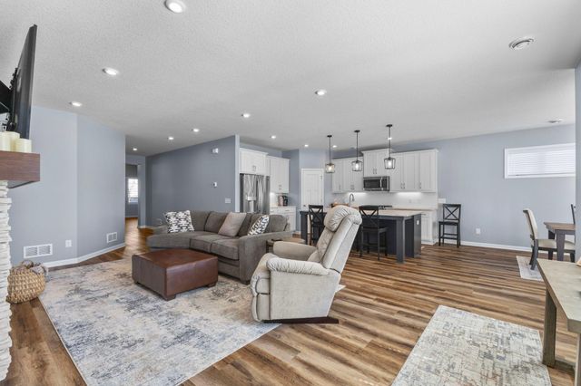 19371 74th Avenue N, Corcoran, MN 55340