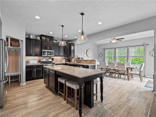 3145 Wheaton Dr Drive, Avon, OH 44011