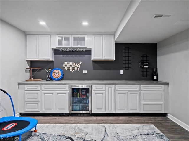 3145 Wheaton Dr Drive, Avon, OH 44011