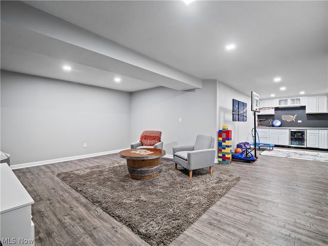3145 Wheaton Dr Drive, Avon, OH 44011
