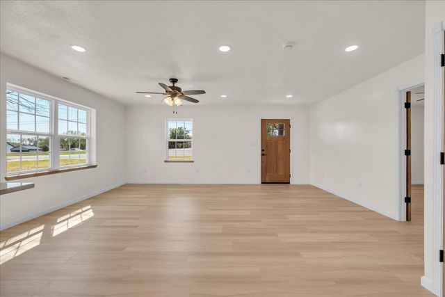 2152 Old Well Rd, Morrison, TN 37357