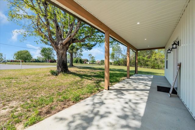 2152 Old Well Rd, Morrison, TN 37357
