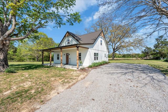2152 Old Well Rd, Morrison, TN 37357