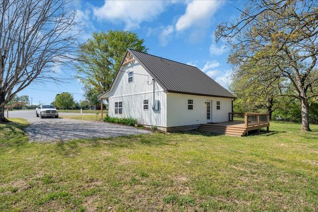 2152 Old Well Rd, Morrison, TN 37357