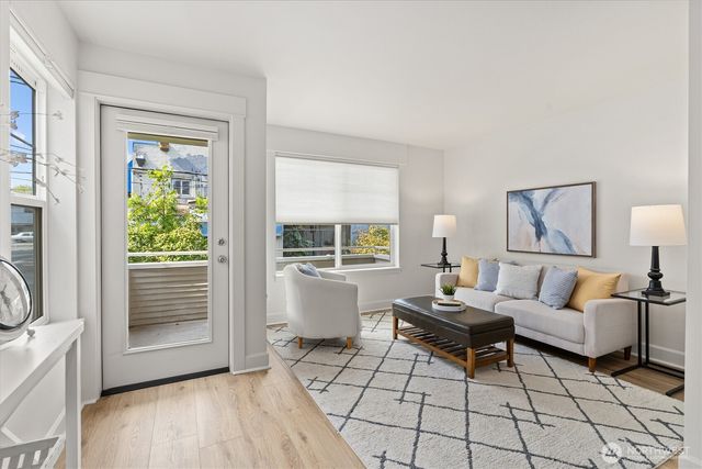 10311 Midvale Avenue N #A, Seattle, WA 98133