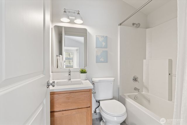 10311 Midvale Avenue N #A, Seattle, WA 98133