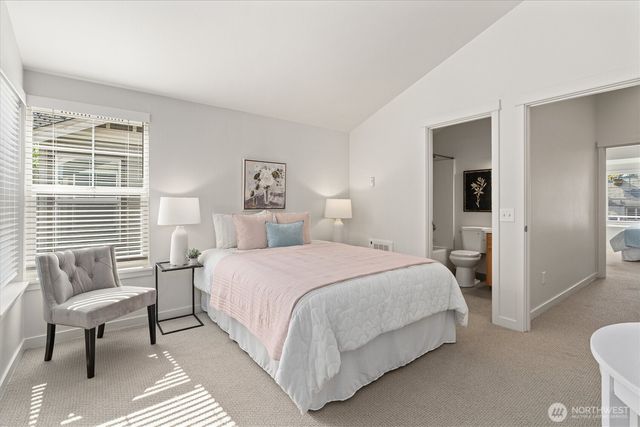 10311 Midvale Avenue N #A, Seattle, WA 98133