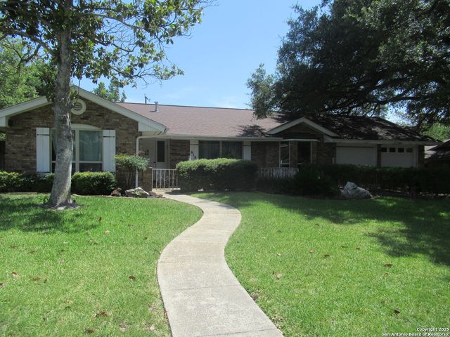 618 Golfcrest, Windcrest, TX 78239