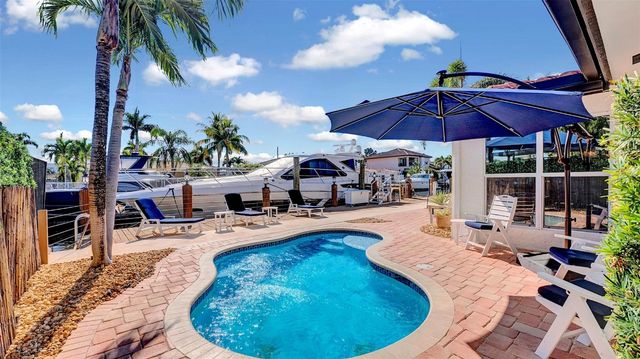 2524 SE 9th Street, Pompano Beach, FL 33062