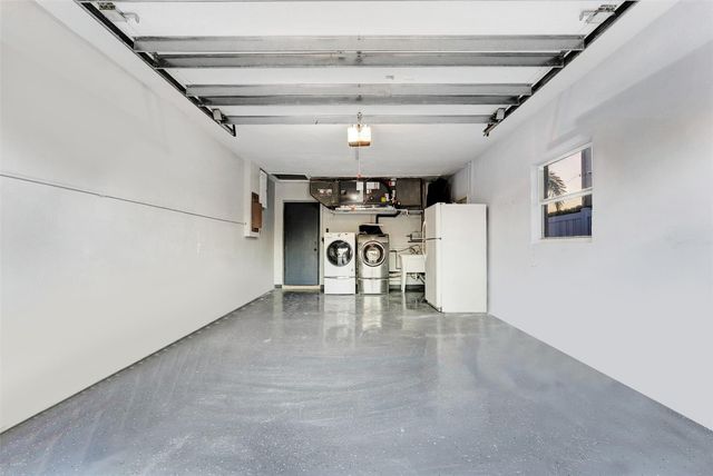 2524 SE 9th Street, Pompano Beach, FL 33062