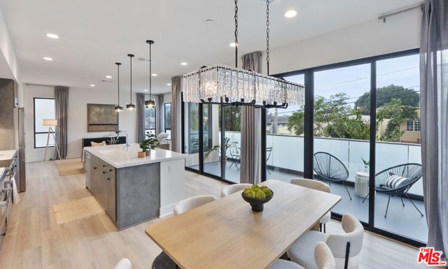 1322 Douglas Street, Los Angeles, CA 90026