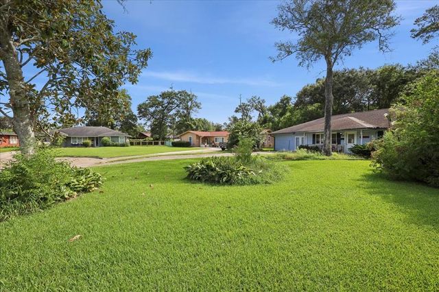 980 Evergreen Lane, Beaumont, TX 77706
