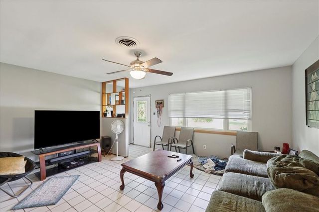980 Evergreen Lane, Beaumont, TX 77706