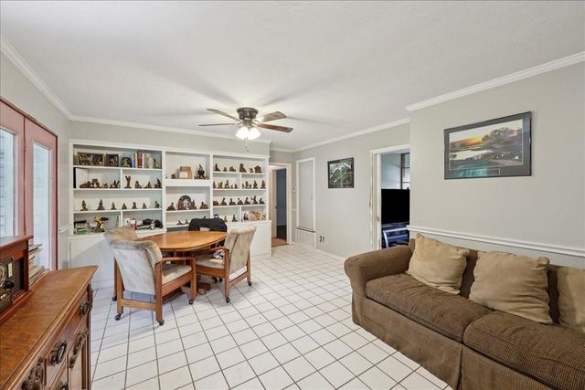 980 Evergreen Lane, Beaumont, TX 77706