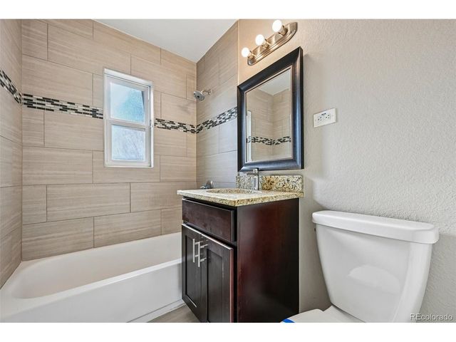 3290 Magnolia St, Denver, CO 80207