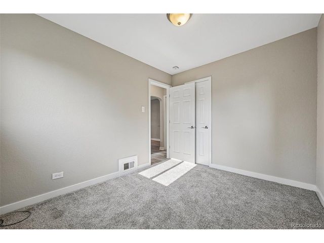 3290 Magnolia St, Denver, CO 80207