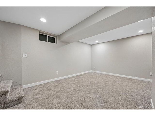3290 Magnolia St, Denver, CO 80207