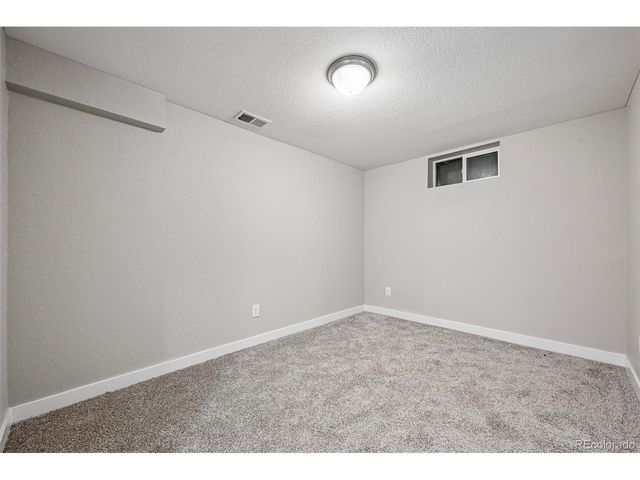 3290 Magnolia St, Denver, CO 80207