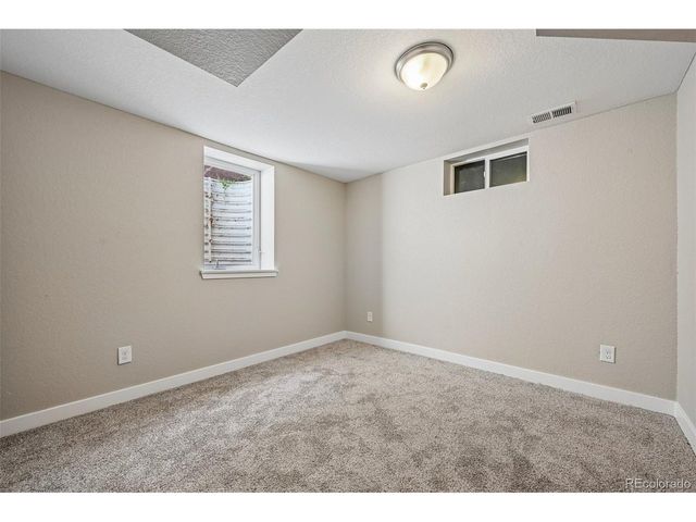 3290 Magnolia St, Denver, CO 80207